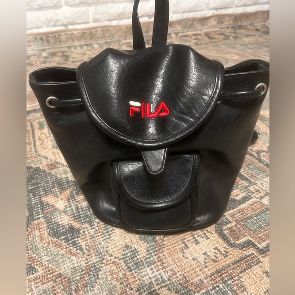 Vintage Fila Black Women's Backpack small size great shape - Picture 1 of 8